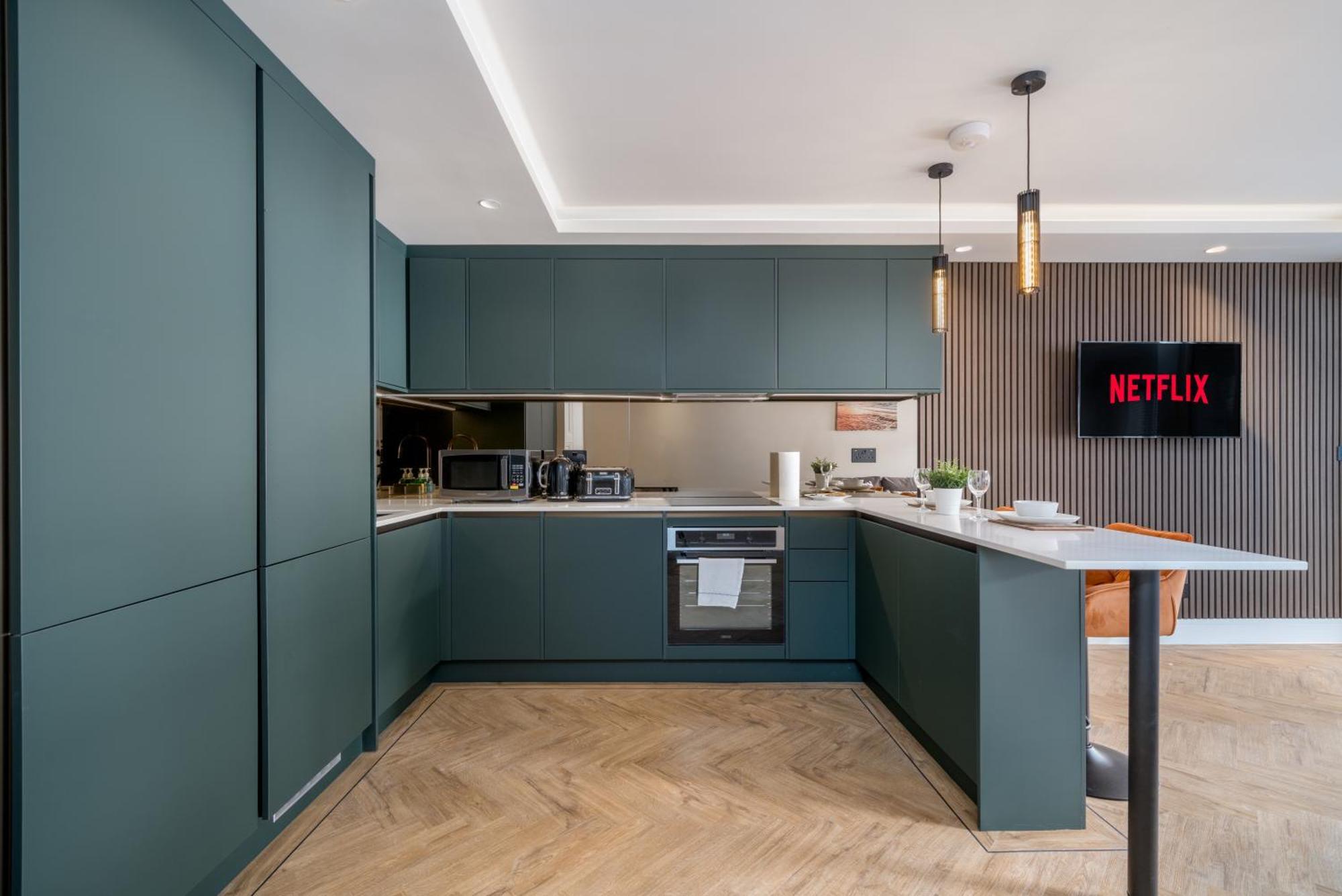 Skyvillion - Cozy Large 4 & 1 Bed Apartments In London Enfield, Mins To Tube Station, Free Wi-Fi エクステリア 写真