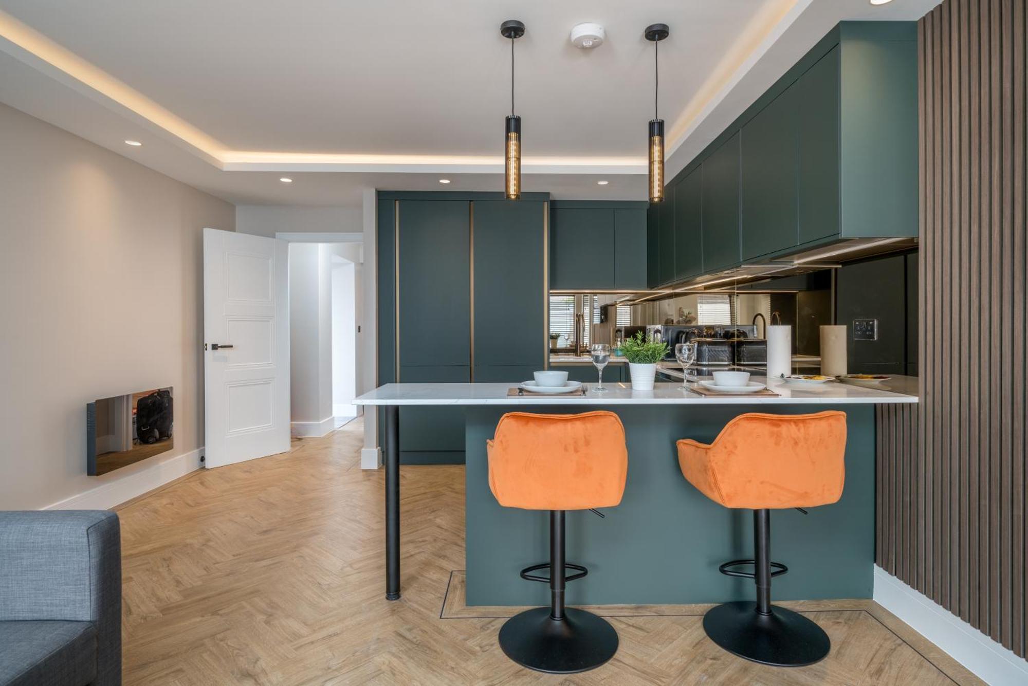 Skyvillion - Cozy Large 4 & 1 Bed Apartments In London Enfield, Mins To Tube Station, Free Wi-Fi エクステリア 写真